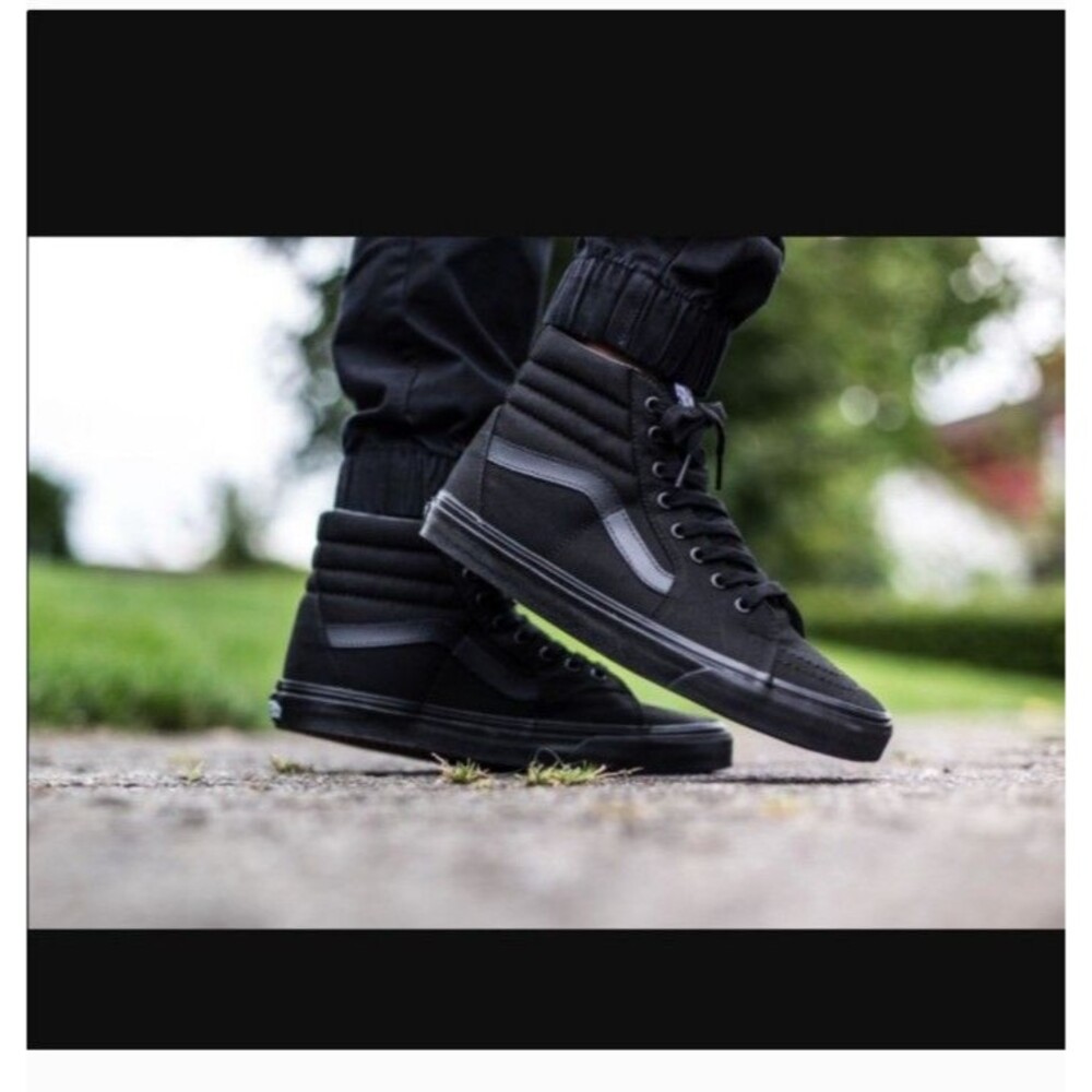 Vans SK8 Hi Black Mono Sneakers Youth size 6 women's size 8